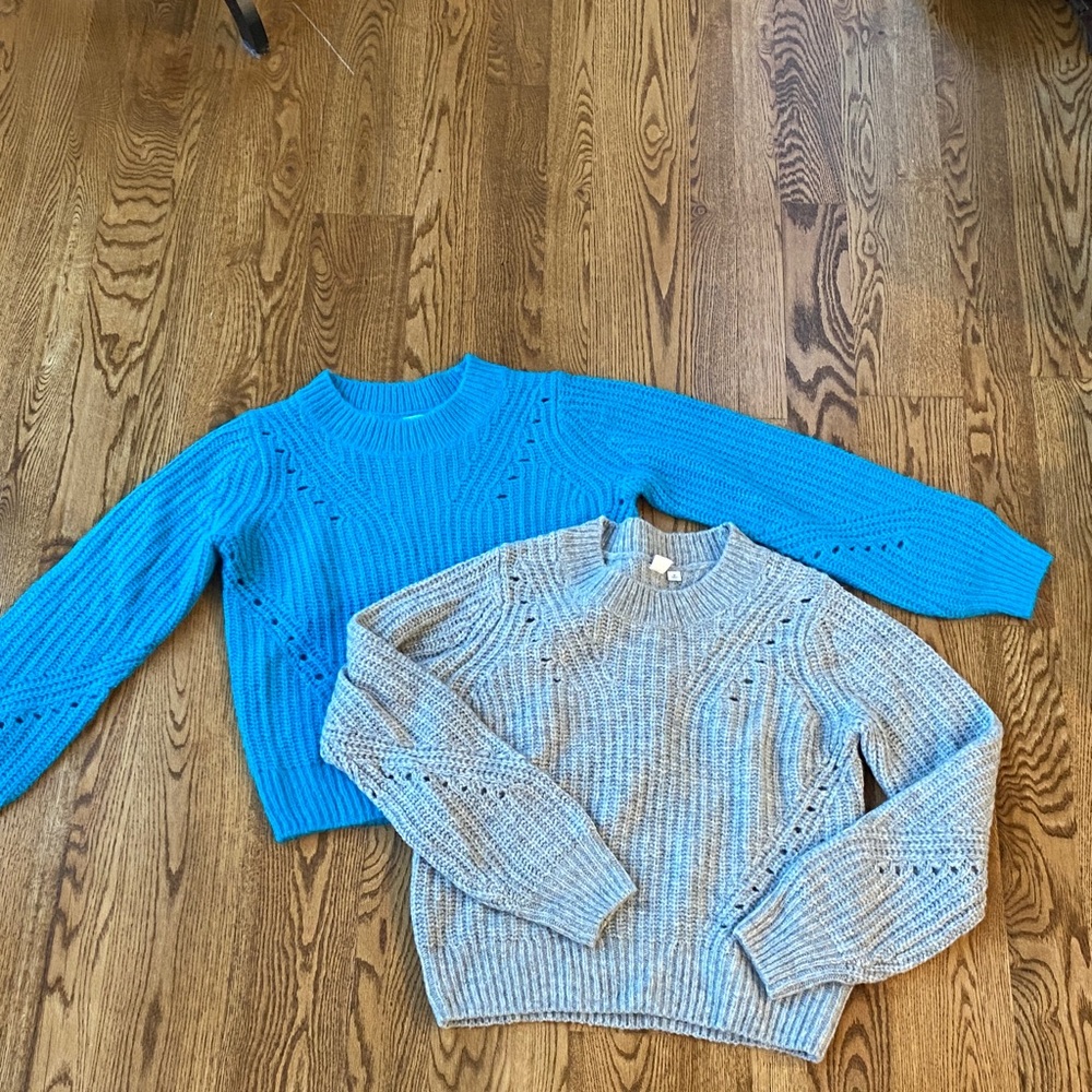 NWT GAP sweater bundle (2) blue and grey cropped balloon sleeve crochet Medium